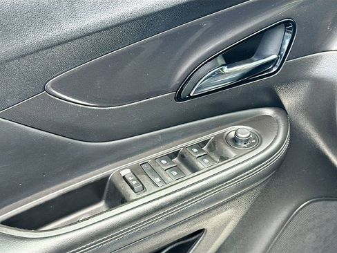 Used 2019 Buick Encore Preferred image 17