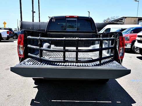 Used 2017 Nissan Frontier SV RWD image 6
