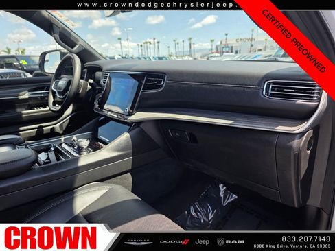 Certified 2024 Jeep Wagoneer L Series III w/ Flexible Seating Group AWD/4WD image 13