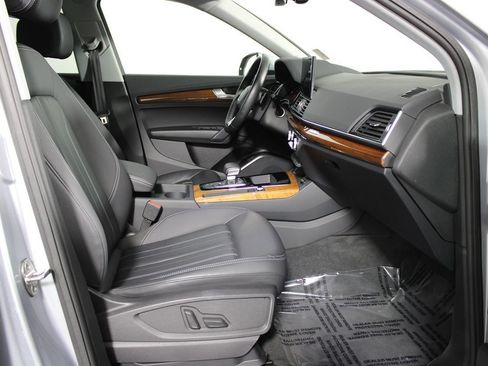 Used 2023 Audi Q5 2.0T Premium w/ Convenience Package AWD/4WD image 14