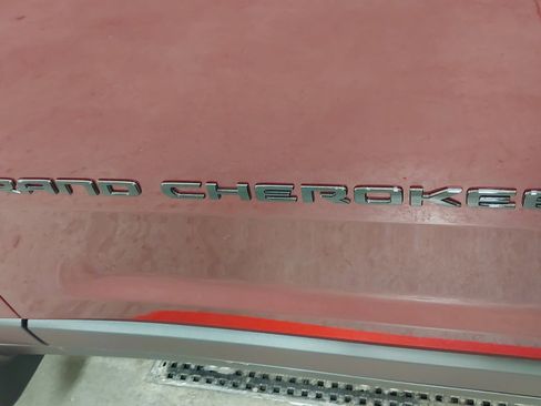 New 2026 Jeep Grand Cherokee Limited w/ Limited Altitude Package AWD/4WD image 32