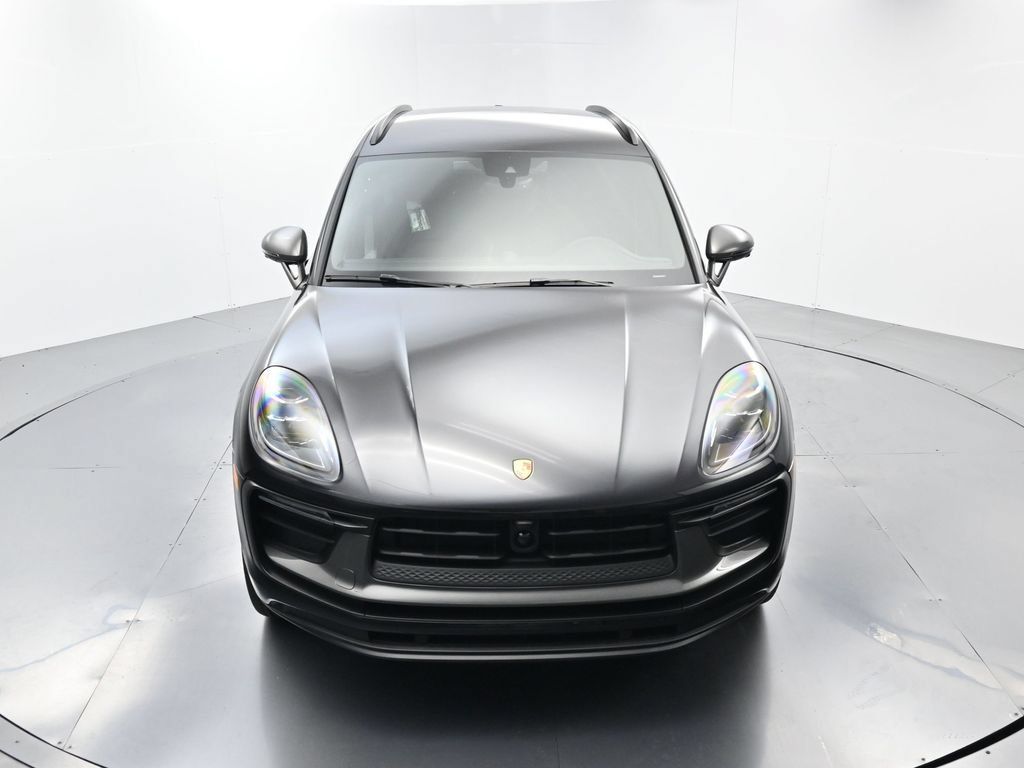 Certified 2026 Porsche Macan Turbo AWD/4WD image 42