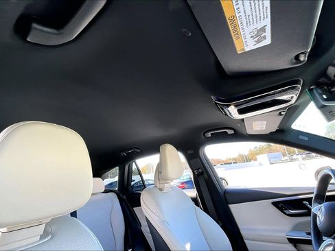 Certified 2025 Mercedes-Benz GLC 300 image 13