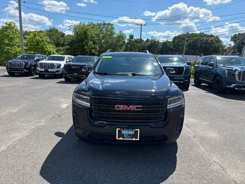 Certified 2023 GMC Acadia SLE w/ Driver Convenience Package AWD/4WD image 8