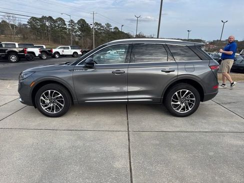 Used 2022 Lincoln Corsair FWD w/ Equipment Group 101A image 4