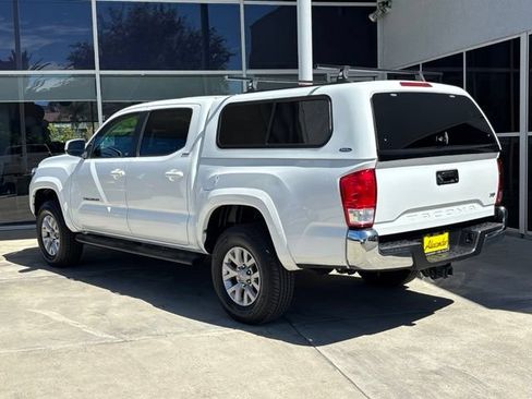 Used 2016 Toyota Tacoma SR5 w/ SR5 Appearance Package (SN) RWD image 6