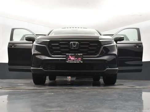 Used 2025 Honda CR-V EX image 11
