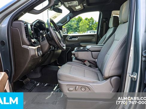 Used 2025 Chevrolet Silverado 1500 LT RWD image 18