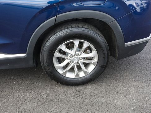 Used 2019 Hyundai Santa Fe SE image 10