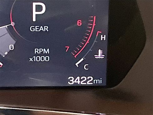 Used 2025 GMC Canyon Denali image 12