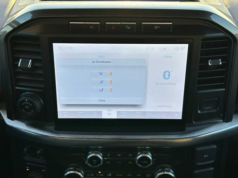 Used 2022 Ford F150 Lariat w/ Max Trailer Tow Package image 26