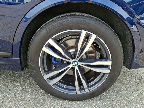 Used 2025 BMW X7 xDrive40i w/ M Sport Package AWD/4WD image 8