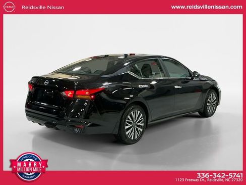 New 2025 Nissan Altima 2.5 SV image 6