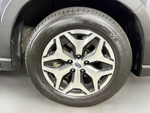 Used 2024 Subaru Forester Premium AWD/4WD image 32