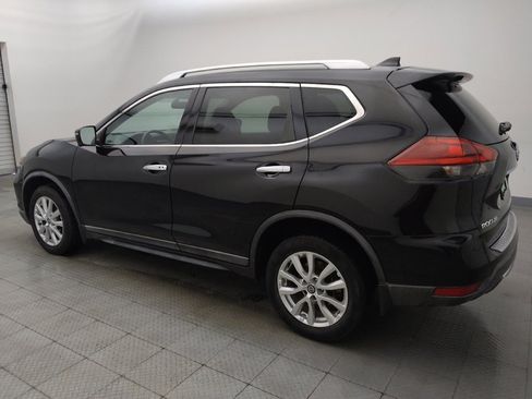 Used 2018 Nissan Rogue SV w/ Premium Package FWD image 3