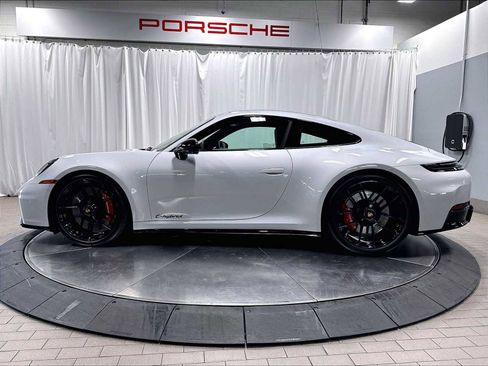 Used 2026 Porsche 911 Carrera GTS RWD image 2