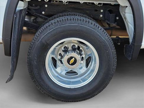 Used 2021 Chevrolet Silverado 3500 High Country w/ Technology Package AWD/4WD image 19