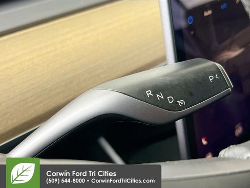 Used 2020 Tesla Model Y Long Range image 10