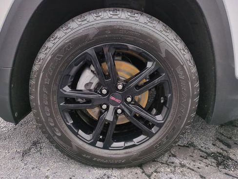 Used 2022 GMC Terrain AT4 w/ Tech Package image 10