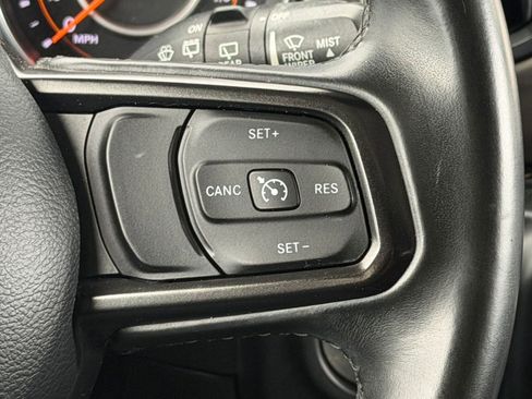 Used 2018 Jeep Wrangler Unlimited Sport S AWD/4WD image 22