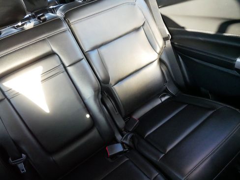 Used 2023 Ford Explorer XLT w/ Equipment Group 202A image 14