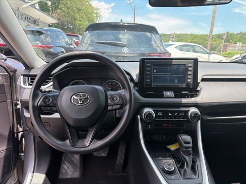 Used 2020 Toyota RAV4 XLE w/ Carpet Mat Package AWD/4WD image 22