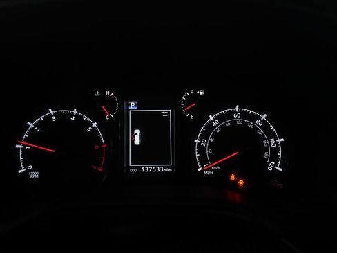 Used 2020 Toyota 4Runner SR5 AWD/4WD image 2