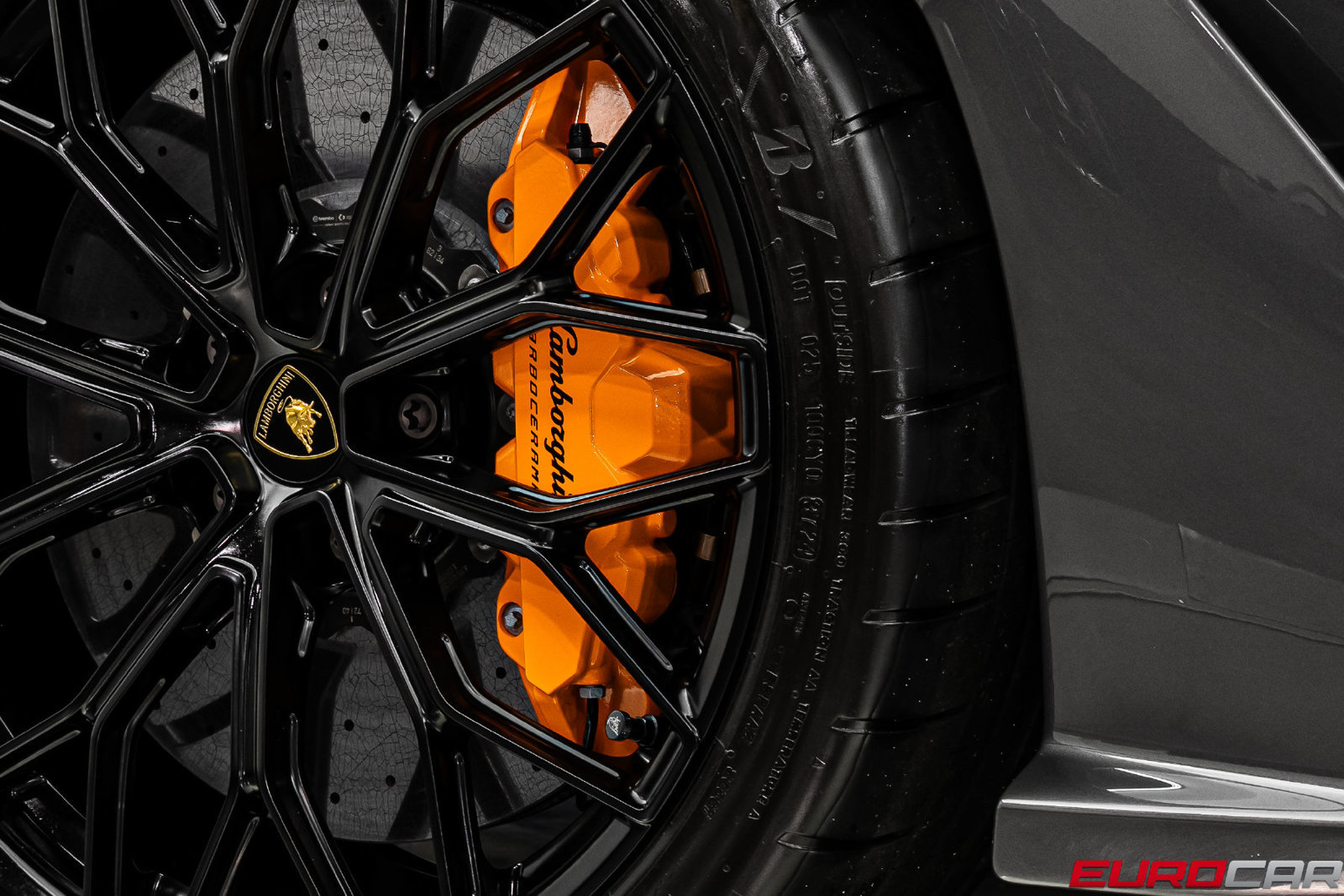 Used 2025 Lamborghini Revuelto AWD/4WD image 30