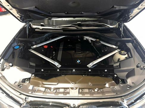 Used 2020 BMW X7 xDrive40i w/ M Sport Package image 13