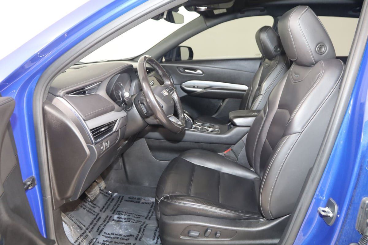 Used 2021 Cadillac XT4 Premium Luxury w/ LPO, Radiant Package AWD/4WD image 12