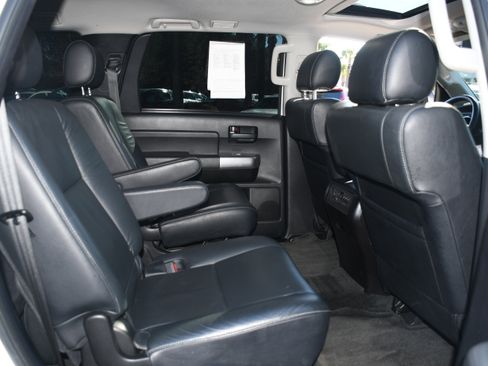 Used 2018 Toyota Sequoia TRD Sport image 19