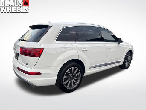 Used 2017 Audi Q7 3.0T Premium Plus AWD/4WD image 5