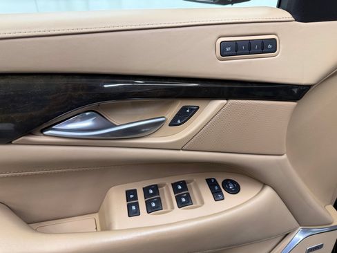 Used 2019 Cadillac Escalade Platinum AWD/4WD image 10