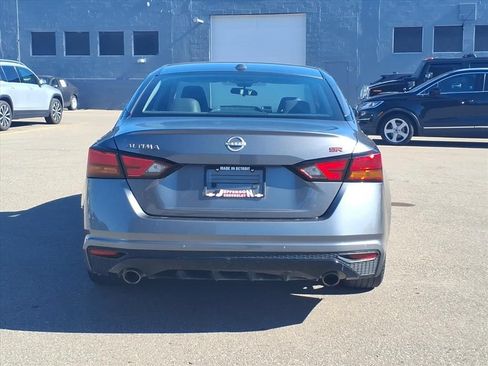 Used 2024 Nissan Altima 2.5 SR FWD image 4