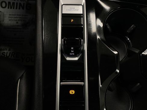 Certified 2025 Volkswagen Atlas SEL Premium R-Line AWD/4WD image 29