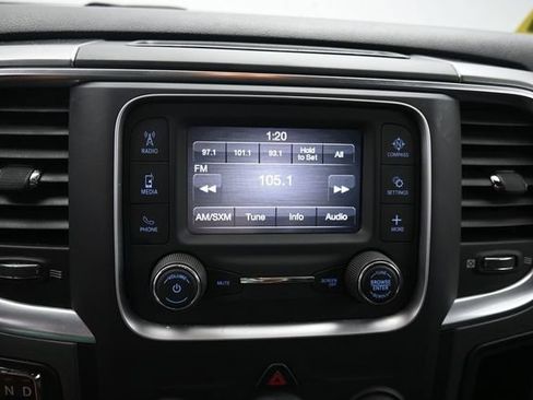 Used 2024 RAM 1500 Warlock AWD/4WD image 32