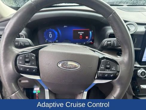 Used 2023 Ford Explorer Platinum w/ Technology Package AWD/4WD image 8