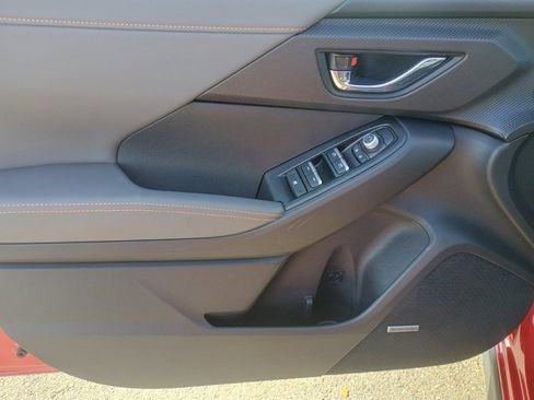 Certified 2025 Subaru Crosstrek 2.5i Limited w/ Popular Package #4A image 11