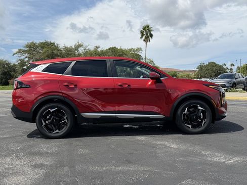 New 2027 Kia Sportage EX FWD image 3