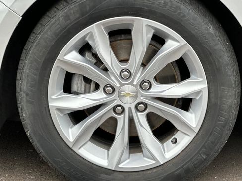 Used 2019 Chevrolet Malibu LT FWD image 25