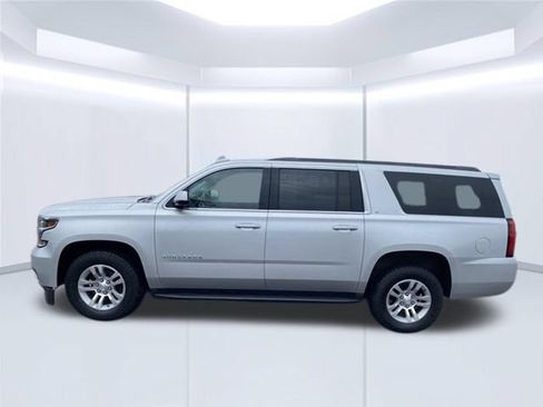 Used 2020 Chevrolet Suburban LT AWD/4WD image 12