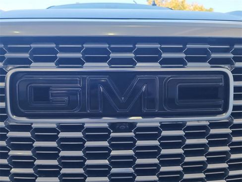 Used 2021 GMC Yukon Denali w/ Denali Ultimate Package image 31