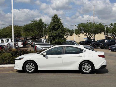 Certified 2025 Toyota Camry LE FWD image 4