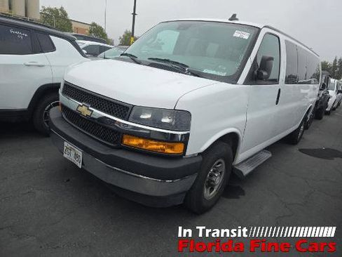 Used 2020 Chevrolet Express 3500 LT w/ LT Preferred Equipment Group RWD image 2