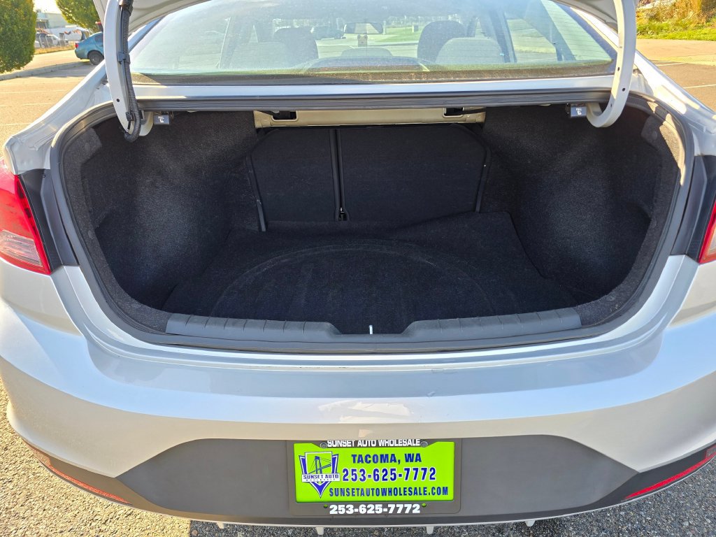 Used 2019 Hyundai Elantra SE FWD image 15