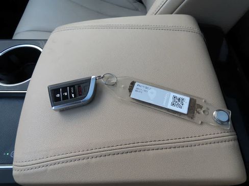Used 2023 Acura MDX SH-AWD image 27