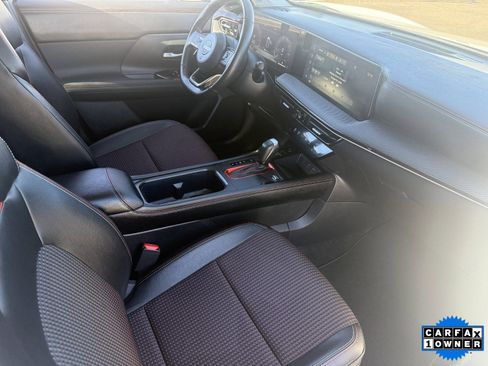 Certified 2025 Nissan Kicks SR image 13