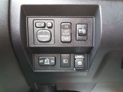 Used 2018 Toyota Tundra 1794 Edition AWD/4WD image 16