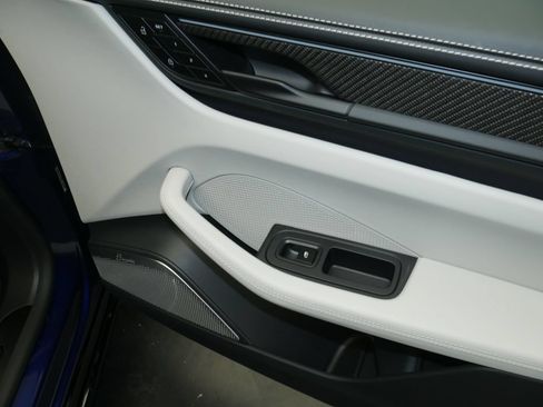 Certified 2026 Porsche Macan Turbo Electric AWD/4WD image 25