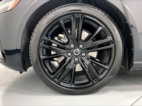 Used 2024 Volvo S60 B5 Plus w/ Protection Package Premier image 11